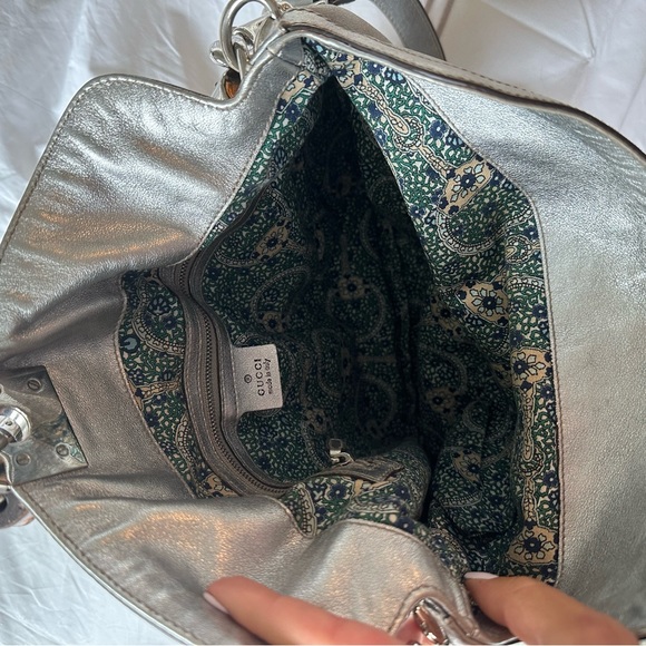 Gucci Leather Medium Indy Hobo - Picture 3 of 8